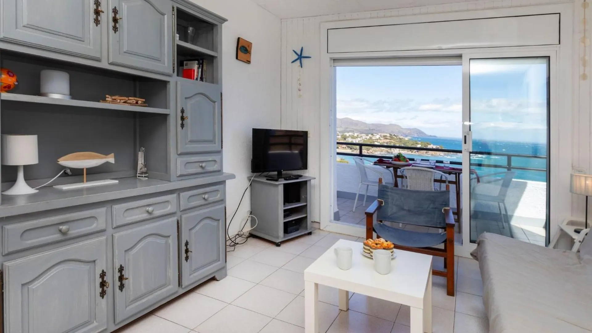Apartment Aloes-2 By Interhome Llanca 0*,
